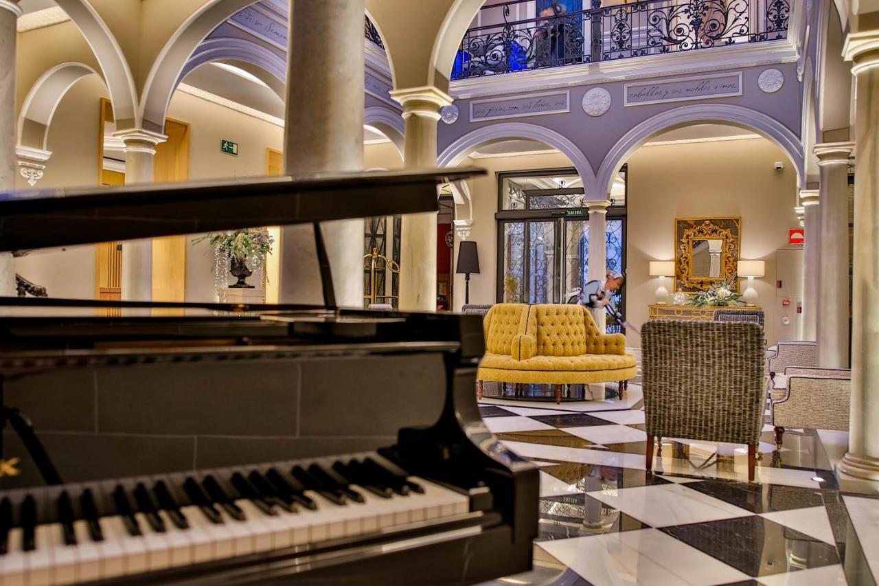 Casa Palacio Maria Luisa Hotel 5*