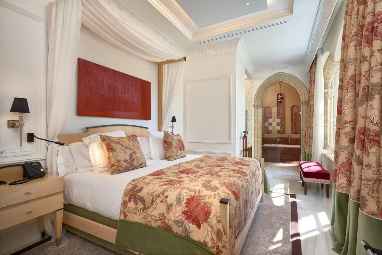 Hotel Casa Palacio Maria Luisa 5*